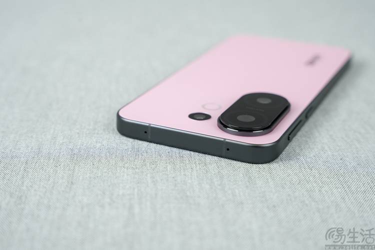 列首发评测：多彩、好玩还特别能打开元棋牌appvivo S30系(图6)
