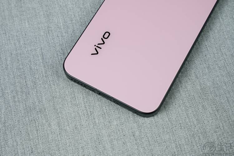 列首发评测：多彩、好玩还特别能打开元棋牌appvivo S30系(图13)